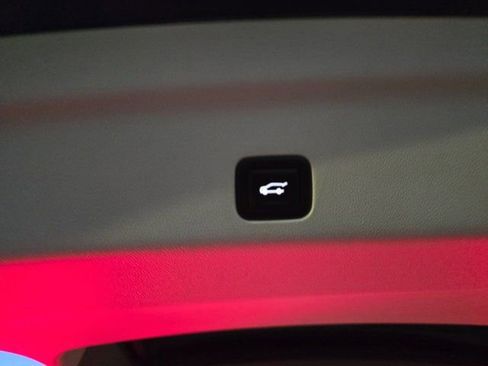 Certified 2021 Cadillac Escalade Sport Platinum image 15