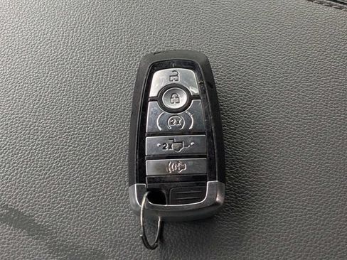 Used 2021 Ford F150 Lariat AWD/4WD image 28