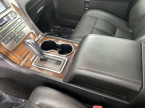 Used 2014 Lincoln Navigator 4WD image 27