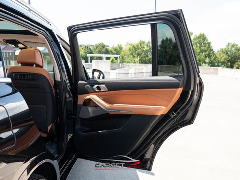 Used 2019 BMW X7 xDrive40i w/ Cold Weather Package image 48