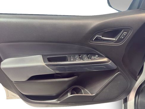 Used 2015 Chevrolet Colorado Z71 image 13