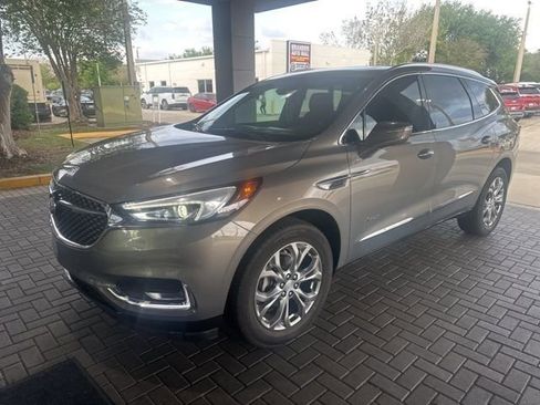 Used 2018 Buick Enclave Avenir w/ Avenir Technology Package image 4