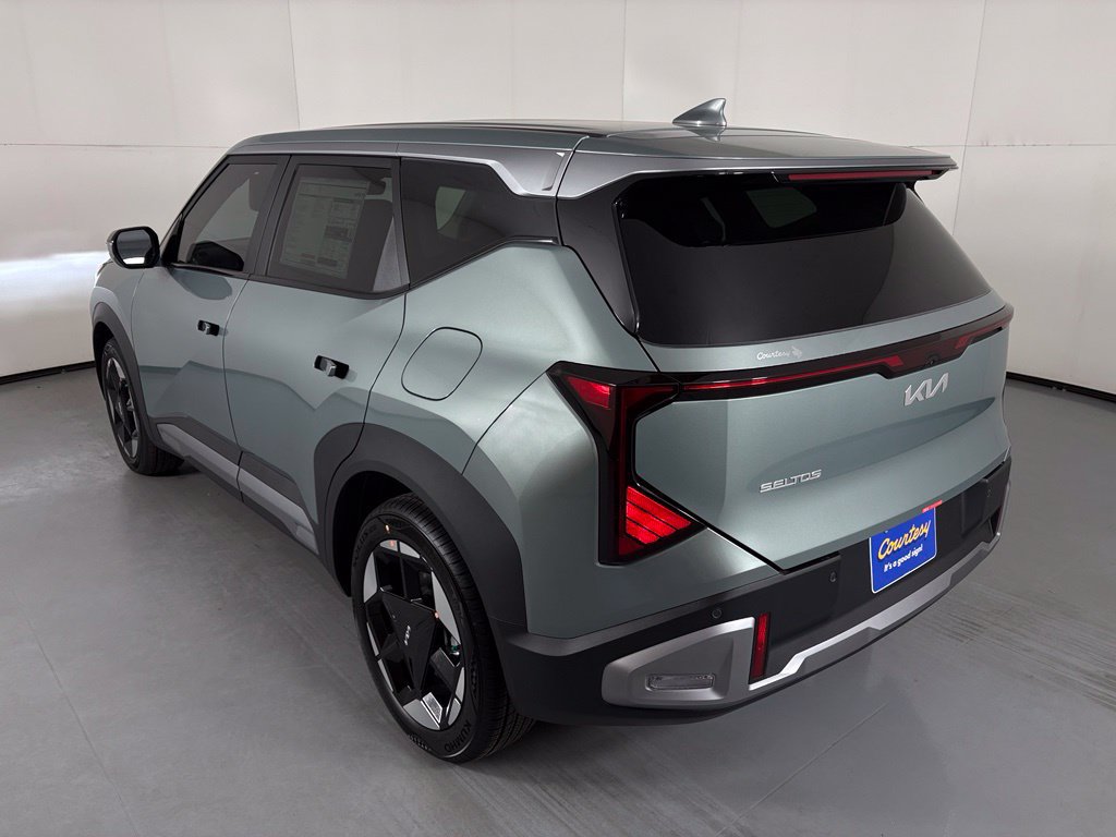 New 2027 Kia Seltos S FWD image 6