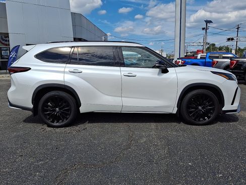 Used 2024 Toyota Highlander XSE AWD/4WD image 7