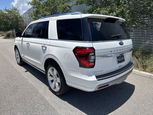 Used 2023 Ford Expedition Platinum AWD/4WD image 3