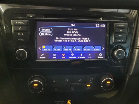 Used 2020 Nissan Rogue S FWD image 25