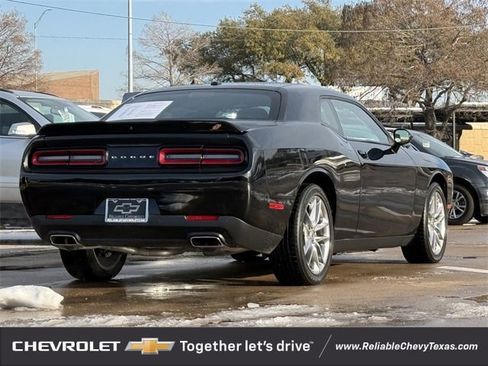 Used 2022 Dodge Challenger GT image 6