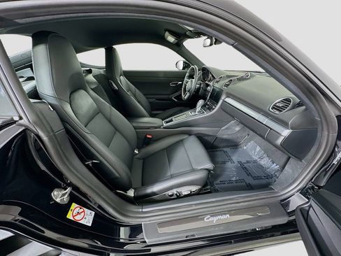 Certified 2025 Porsche 718 Cayman RWD image 26