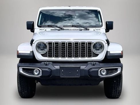 Used 2025 Jeep Wrangler Unlimited Sahara AWD/4WD image 3