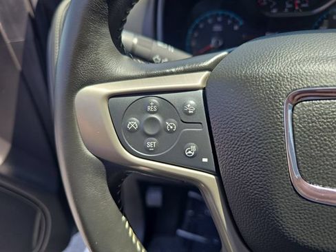 Certified 2022 GMC Canyon Denali RWD image 24