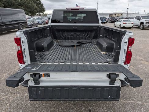 Used 2024 Chevrolet Silverado 2500 Custom w/ Custom Value Package image 29
