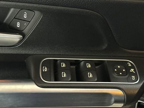 Used 2021 Mercedes-Benz GLB 250 w/ Premium Package image 12