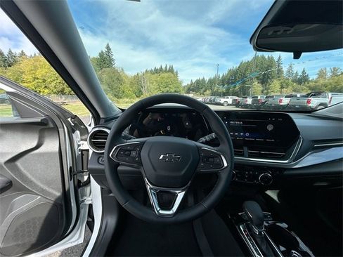 New 2026 Chevrolet Trax ACTIV w/ Sunroof Package image 10