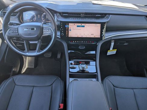 New 2026 Jeep Grand Cherokee Limited AWD/4WD image 16