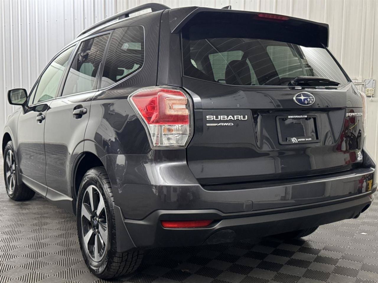 Used 2018 Subaru Forester 2.5i Premium AWD/4WD image 3