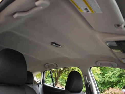 Used 2017 Subaru Impreza 2.0i AWD/4WD image 41