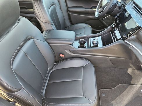 New 2026 Jeep Grand Cherokee L Limited RWD image 14