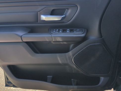 New 2026 RAM 1500 Express AWD/4WD image 13