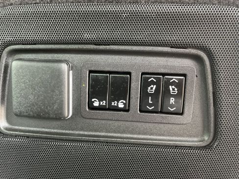 Used 2024 Cadillac Escalade V w/ Heavy-Duty Trailer Package image 18