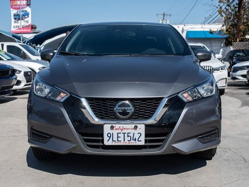 Used 2021 Nissan Versa SV image 2
