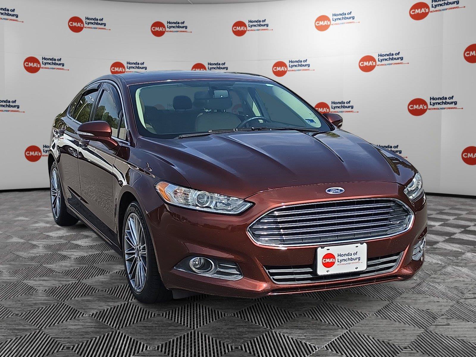 Used 2015 Ford Fusion SE w/ Equipment Group 202A FWD image 7