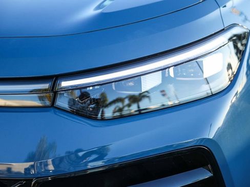 New 2026 Volkswagen Tiguan SEL R-Line image 18