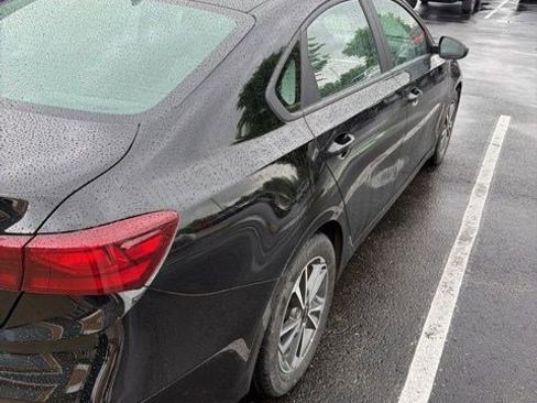 Used 2023 Kia Forte LXS FWD image 4