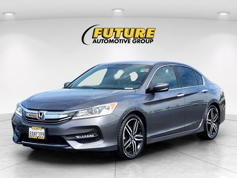 Used 2017 Honda Accord Sport image 8
