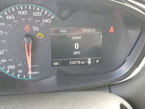 Used 2017 Chevrolet Trax LT w/ LT Convenience Package image 11