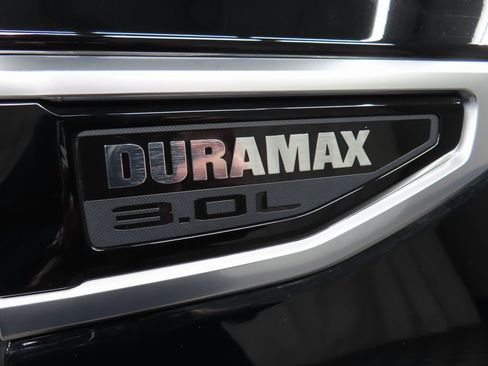 Used 2024 GMC Yukon XL Denali image 53