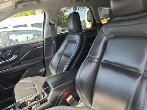 Used 2021 Lincoln Corsair FWD image 16