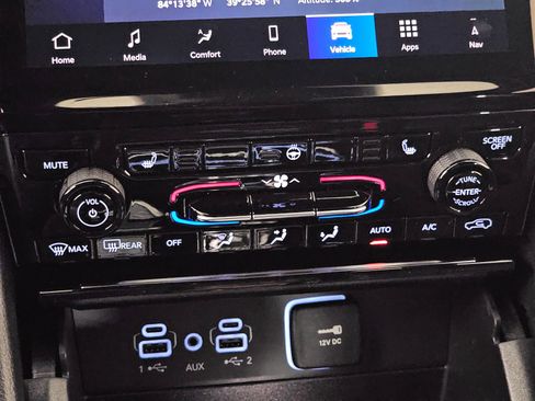 New 2025 Jeep Grand Cherokee Limited image 30