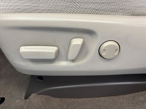 Used 2013 Toyota Sienna LE image 20