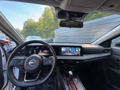 Used 2026 Nissan Kicks SR FWD image 24