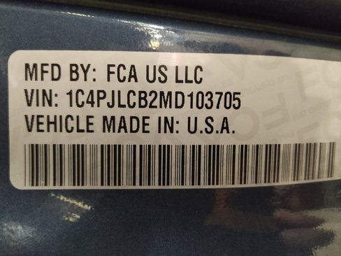 Used 2021 Jeep Cherokee Latitude FWD image 33