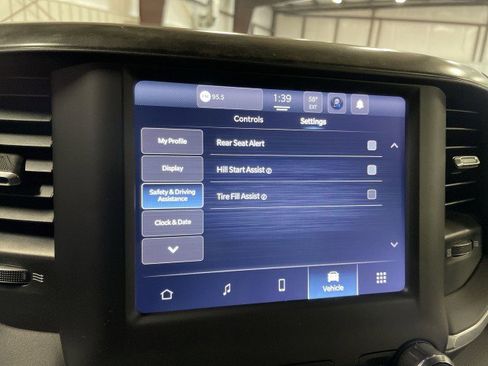 Used 2024 RAM 2500 Big Horn image 33