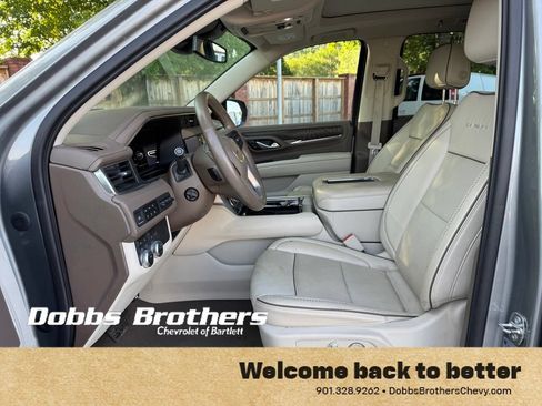 Used 2023 GMC Yukon XL Denali AWD/4WD image 14