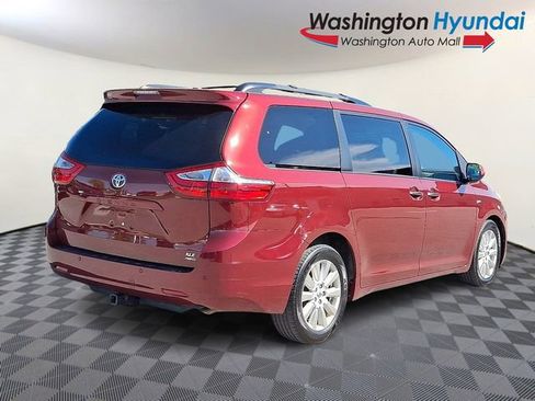 Used 2017 Toyota Sienna XLE w/ XLE Navigation Package AWD/4WD image 6
