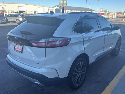 Used 2022 Ford Edge Titanium image 5