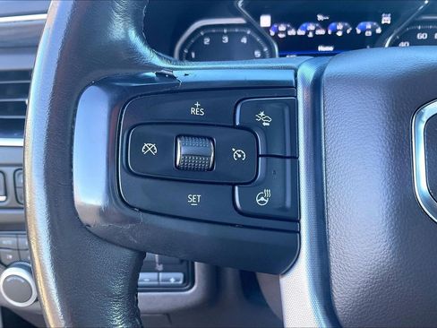 Used 2021 GMC Yukon XL SLT w/ Rear Media and Nav Package image 21