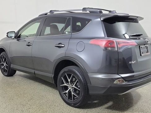 Used 2018 Toyota RAV4 SE w/ Power Extra Value Package FWD image 5