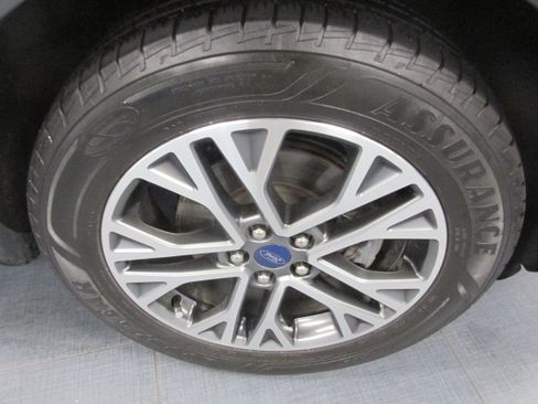 Used 2020 Ford Escape SEL image 15