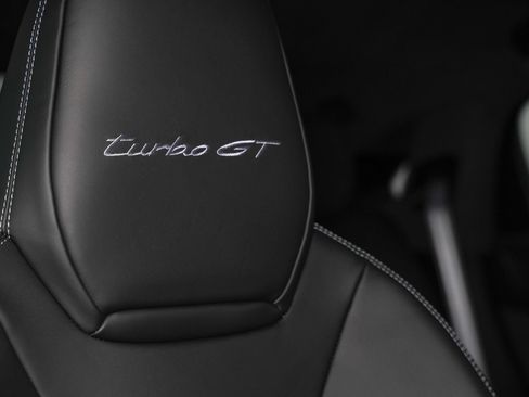 Used 2025 Porsche Cayenne Turbo GT AWD/4WD image 31