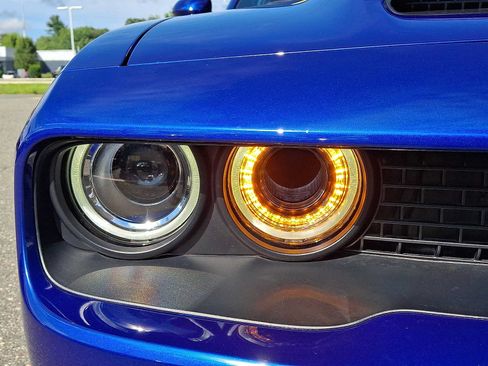 Used 2021 Dodge Challenger SRT Hellcat Redeye RWD image 9