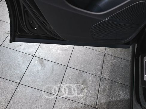Used 2023 Audi Q8 Premium Plus w/ Premium Plus Package AWD/4WD image 15
