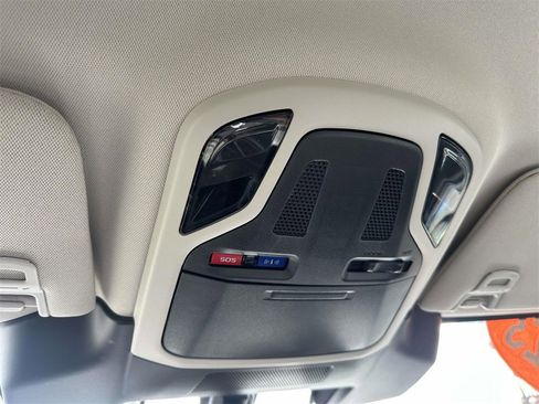 Used 2023 Subaru Outback Premium image 28