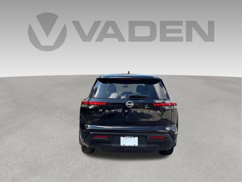 Used 2026 Nissan Pathfinder S FWD image 26