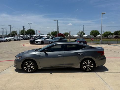 Used 2018 Nissan Maxima 3.5 SL FWD image 2