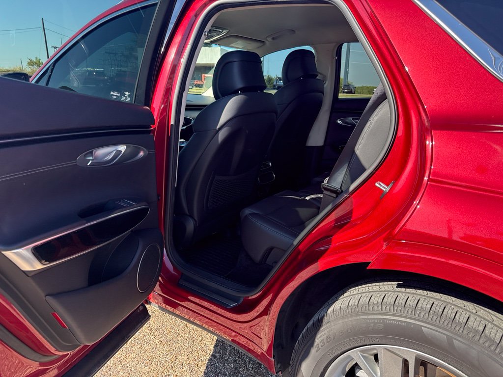 Used 2022 Genesis GV70 2.5T AWD/4WD image 8