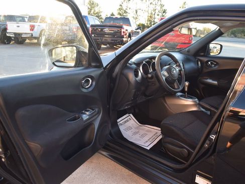 Used 2015 Nissan Juke S image 8